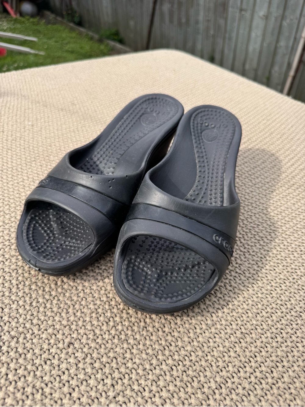 Crocs Sassari Women's Size 9 Wedge Heels Pumps Sandals Black Open Toe Slip Ons